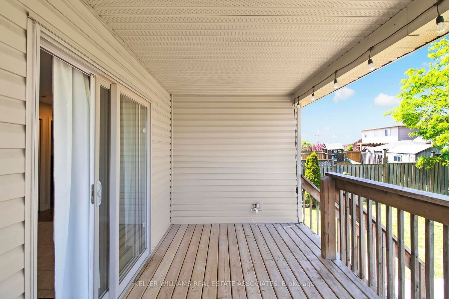 Listing Image 16