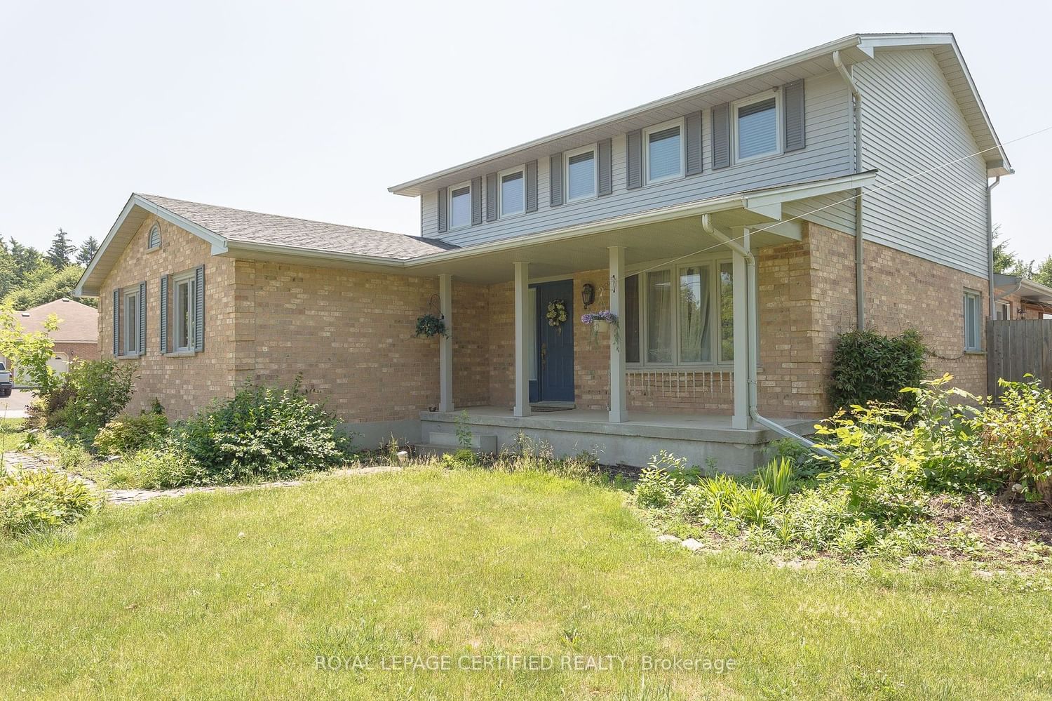 Listing photo 2