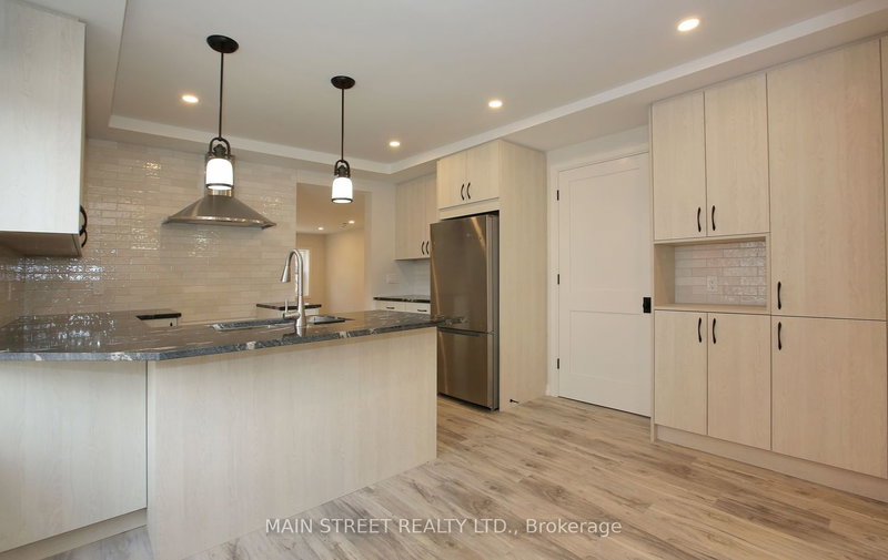 152 Main St W, Shelburne, L0N 1S3 | Image 2