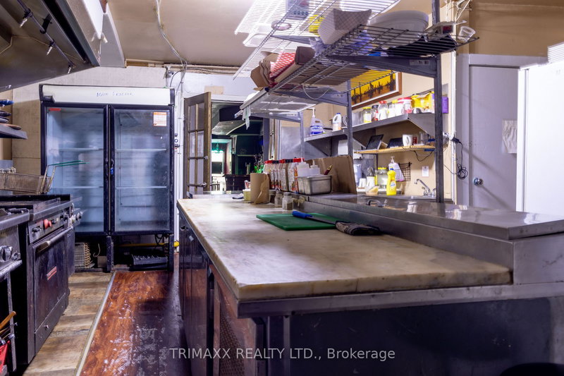 5899 Main St, Niagara Falls, L2G 5Z7 | Image 2