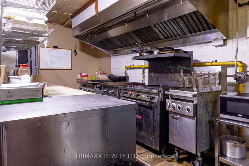 5899 Main St, Niagara Falls, L2G 5Z7 | Image 3