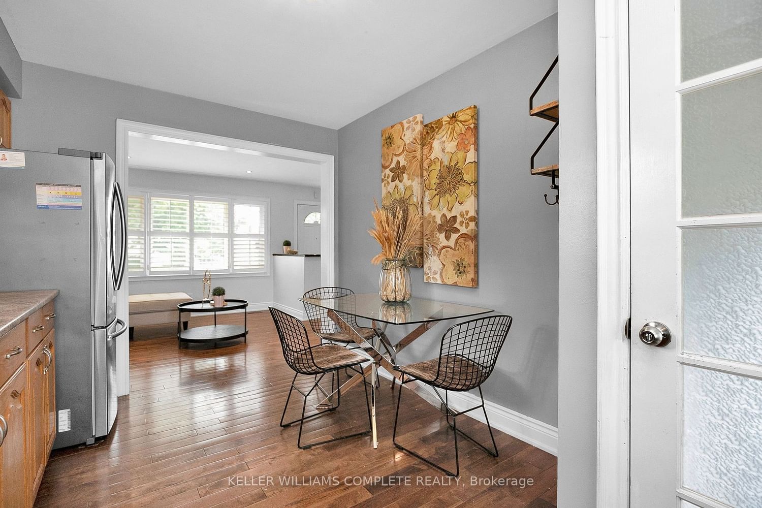Listing Image 7