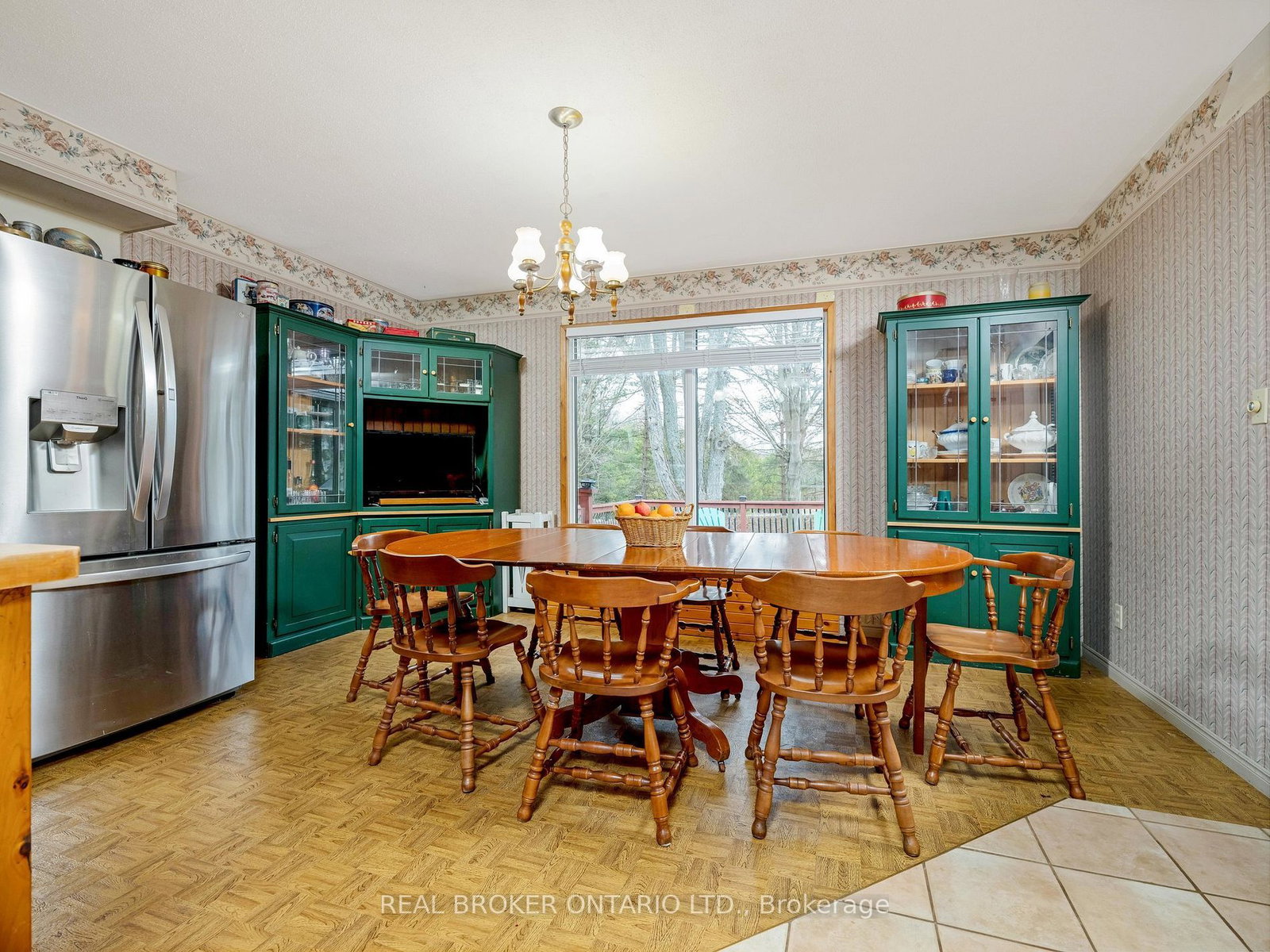 Listing Image 7