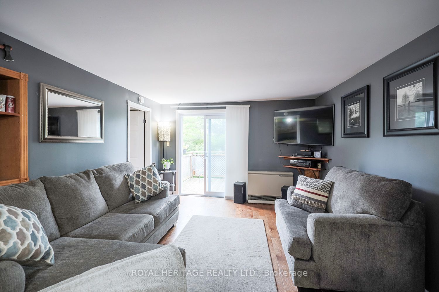 Listing Image 9