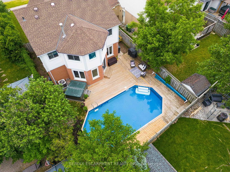 33 Meaghan St, Hamilton, L8B 0H5 | Image 2