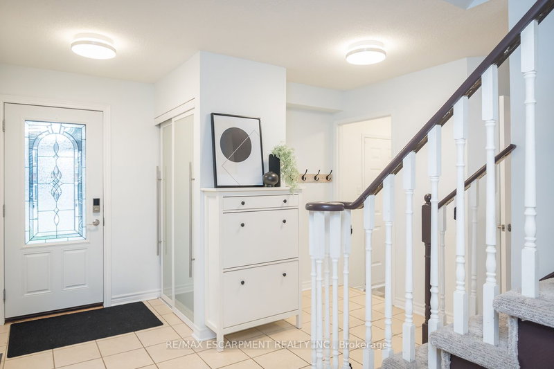 33 Meaghan St, Hamilton, L8B 0H5 | Image 3