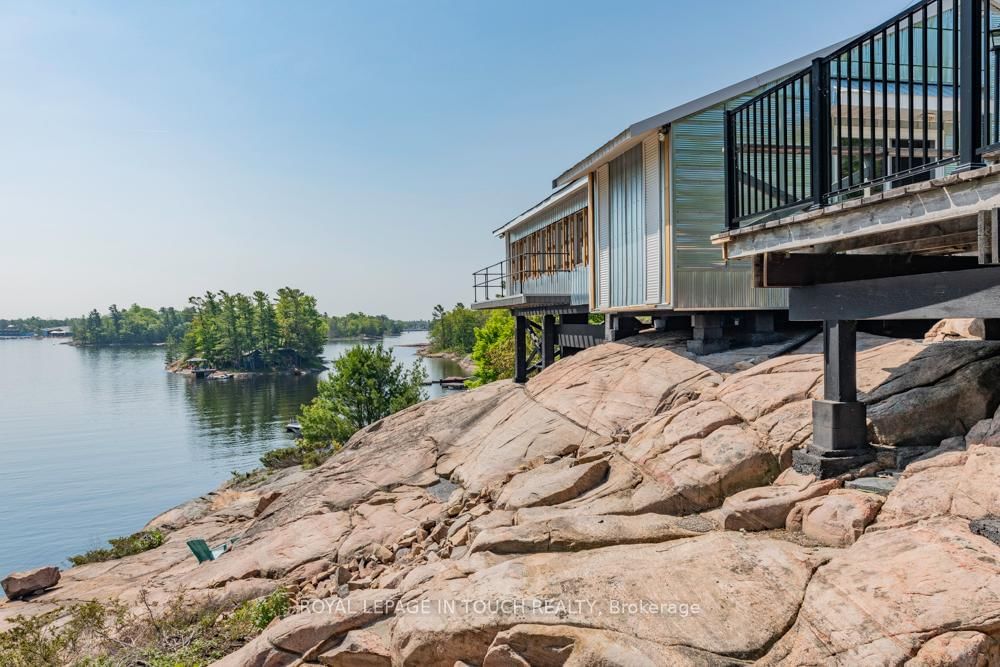 Detached House sold at 1878 Island 1040 N/A, Georgian Bay, Baxter, P0E 1E0 - MLS: X6161096