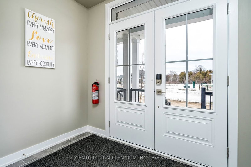 16 - 218 Crosswinds Blvd, Blue Mountains, L9Y 5S8 | Image 3