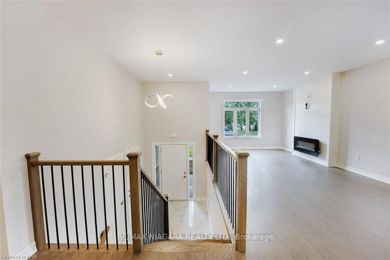 735 Dominion Rd, Fort Erie, L2A 1G9 | Image 3