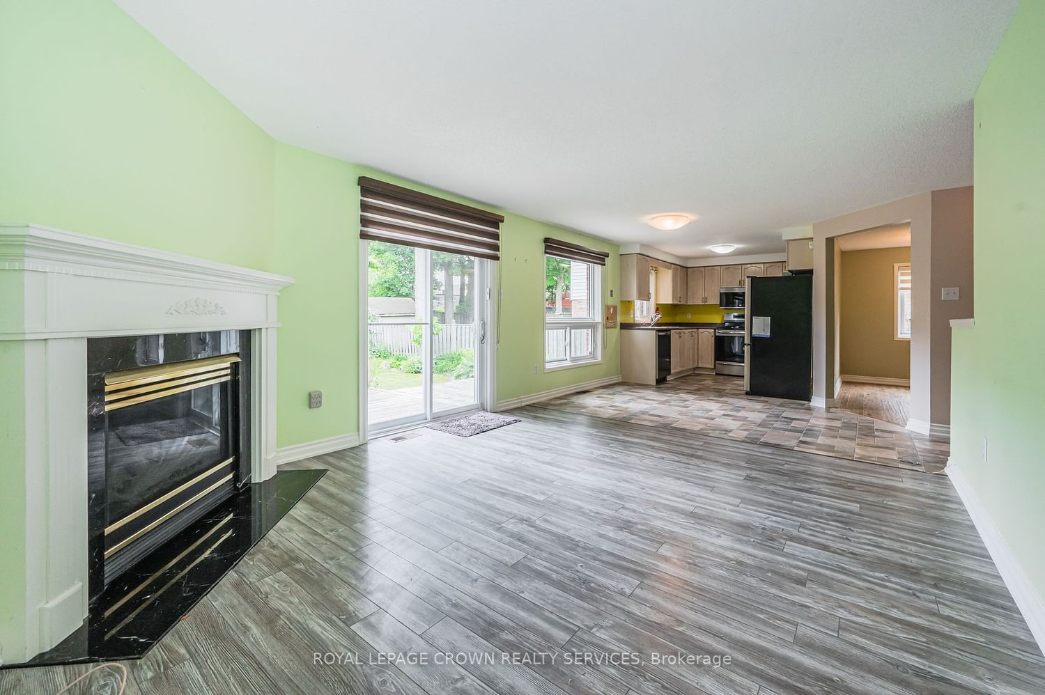 Listing Image 10