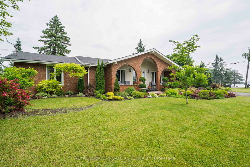 12 Montrose Rd, Quinte West, K8R 1A3 | Image 2