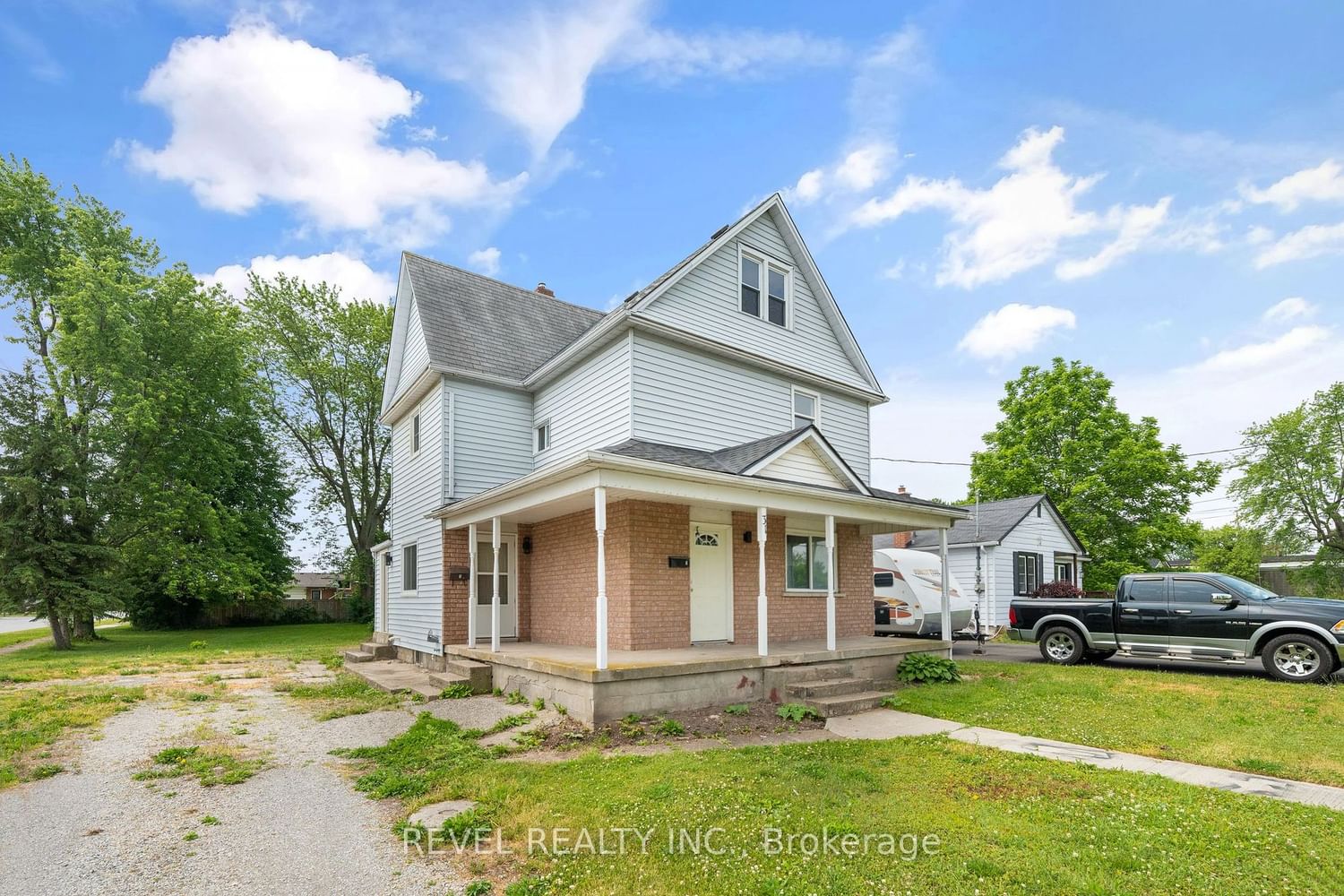 Listing Image 3