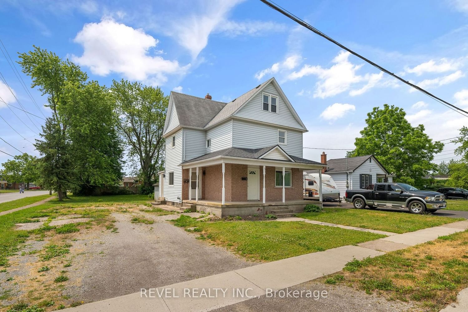 Listing Image 4