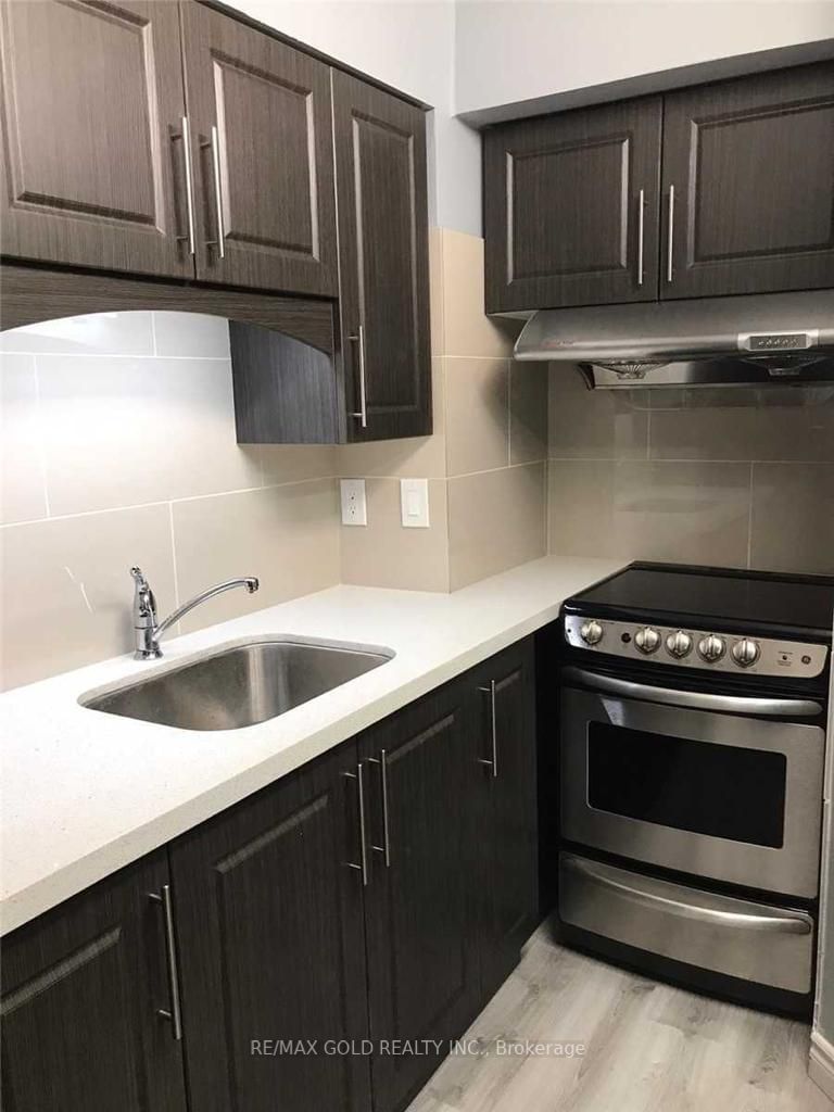 111 - 30 Hickory St, Waterloo, N2J 4L4 | Image 3