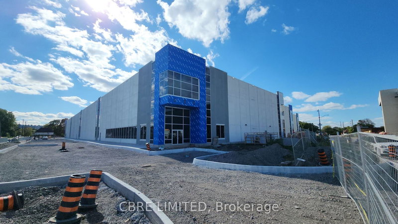 16 Studebaker Pl, Hamilton, L8L 8K1 | Image 2