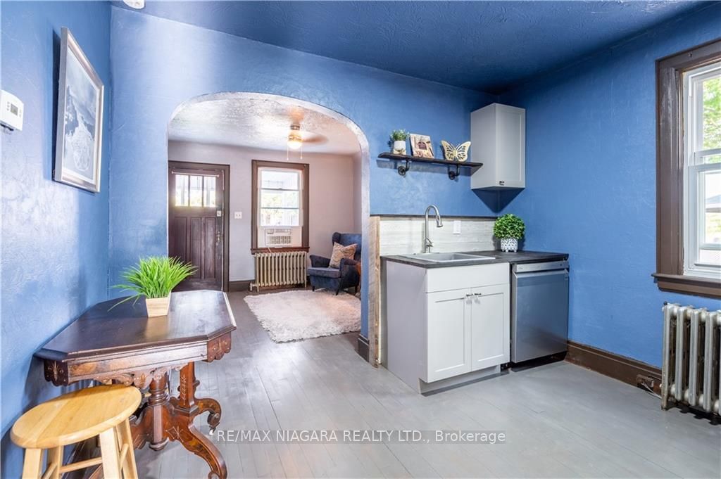 Listing Image 12