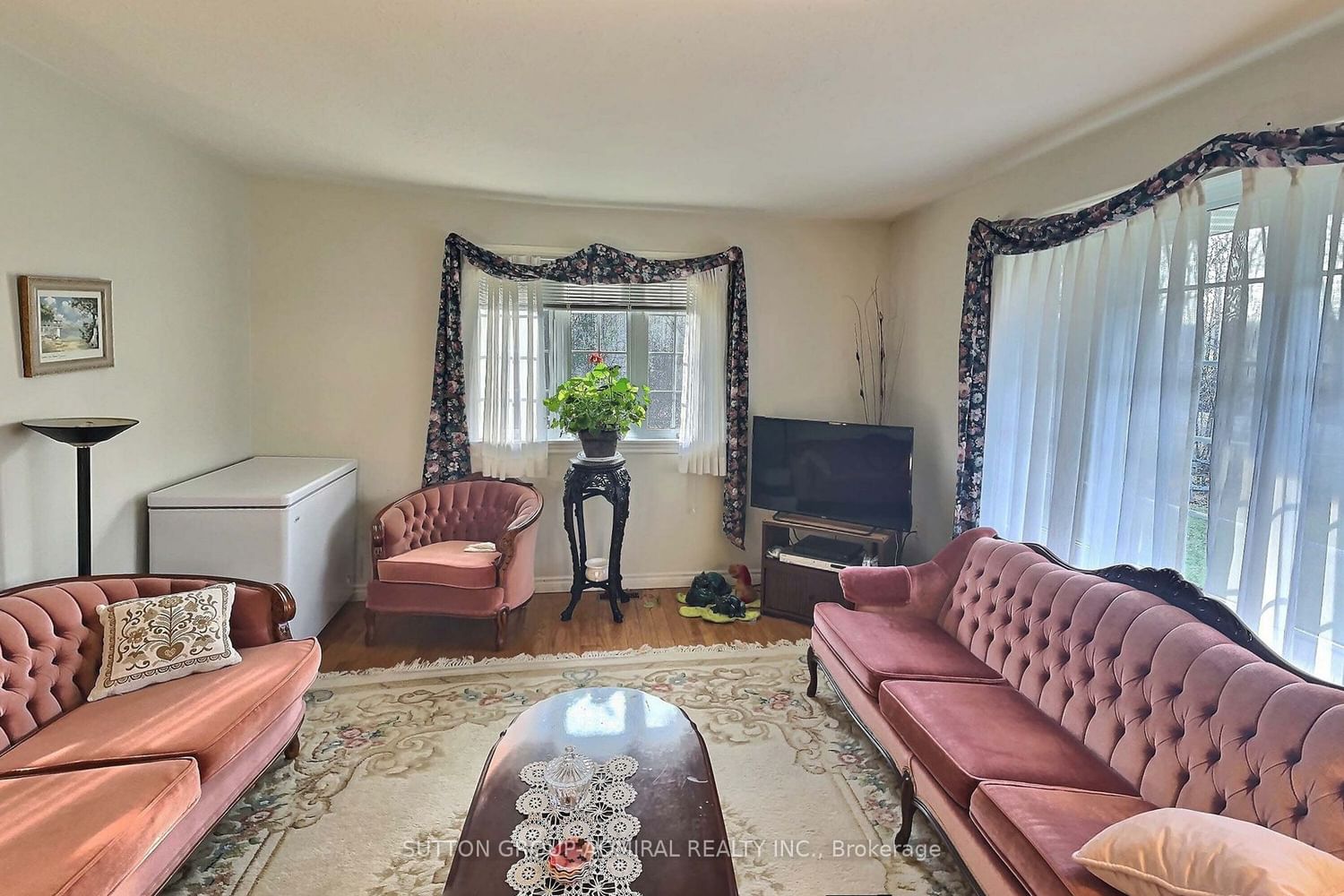 Listing Image 7