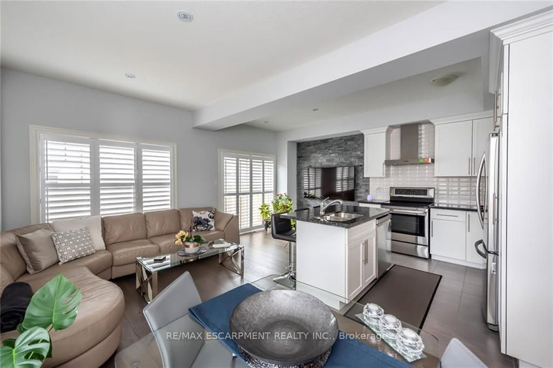 42 - 98 Shoreview Pl, Hamilton, L8E 0J4 | Image 3