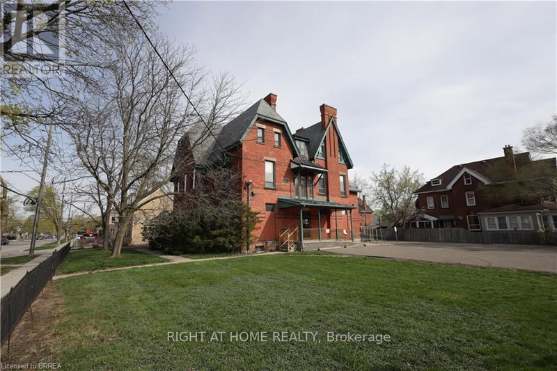 25 William St, Brantford, L3T 3K4 | Image 2