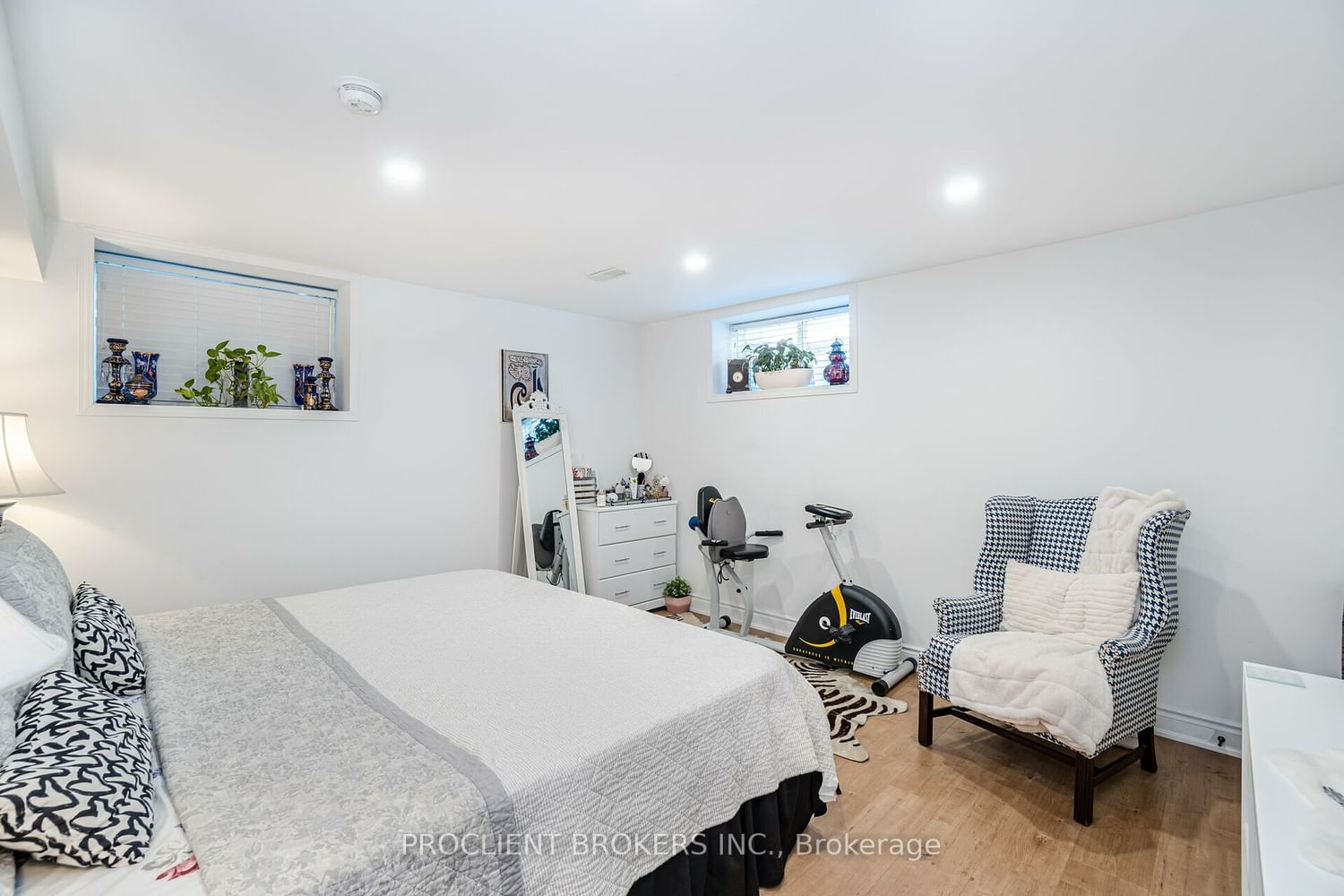 Listing Image 35