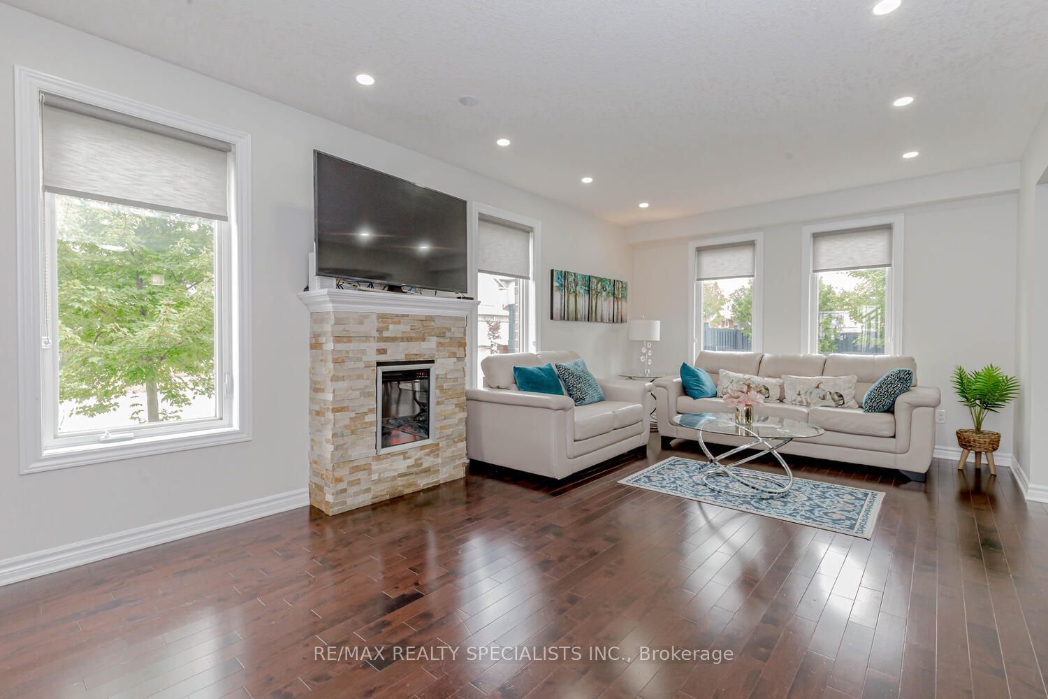 Listing Image 7