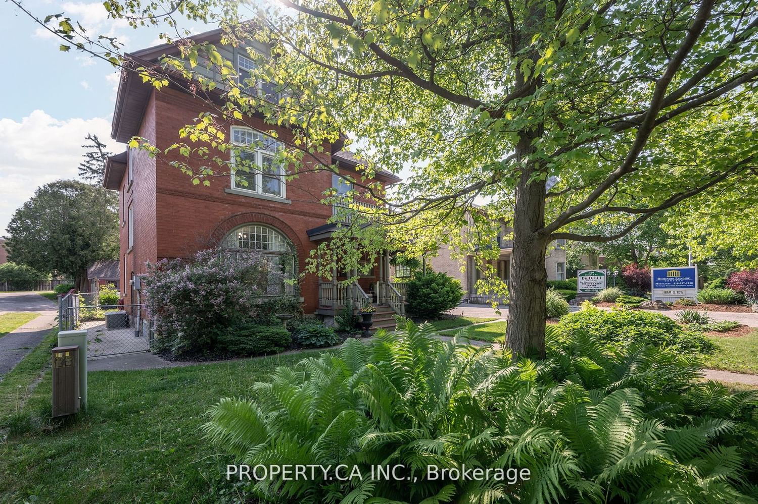 Listing Image 3