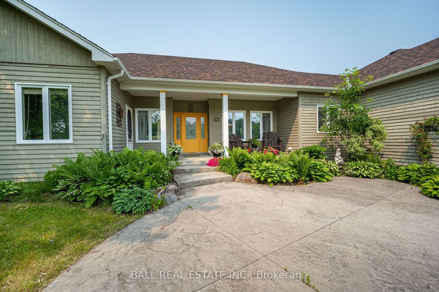 Listing Image 3