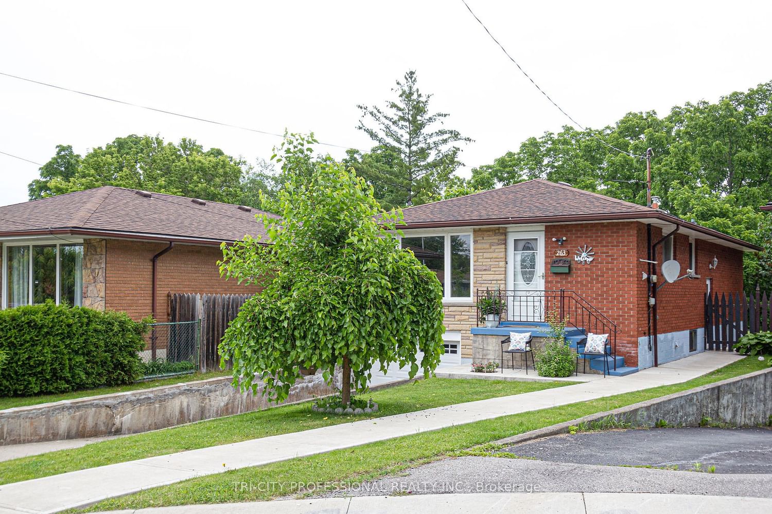 Listing Image 3