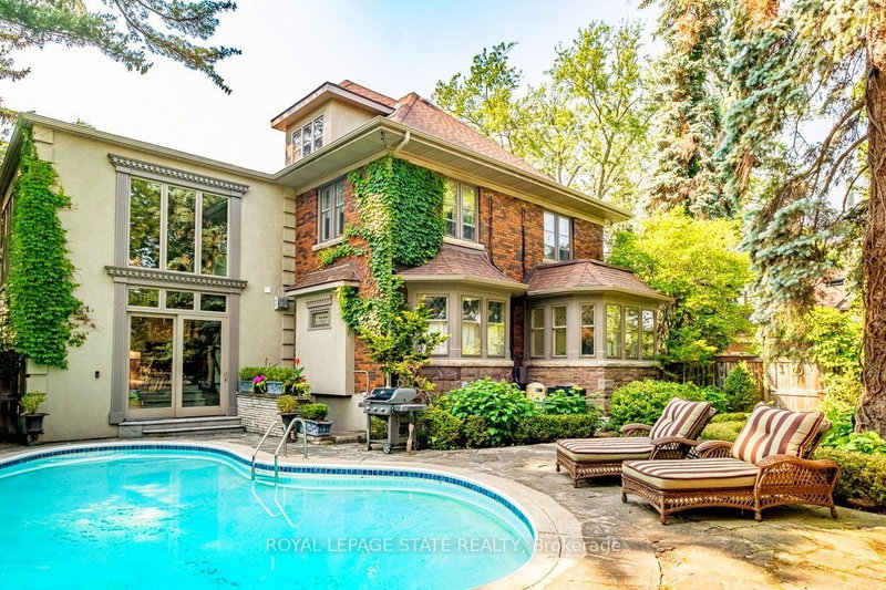 74 Oak Knoll Dr, Hamilton, L8S 4C4 | Image 3