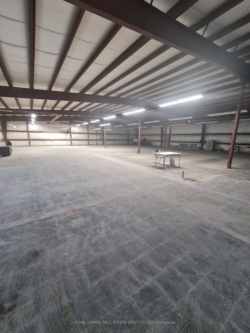 625 Industrial Dr, Fort Erie, L2A 5M4 | Image 2