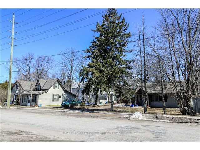 211 Bishop St, Gravenhurst, P1P 1J6 | Image 2