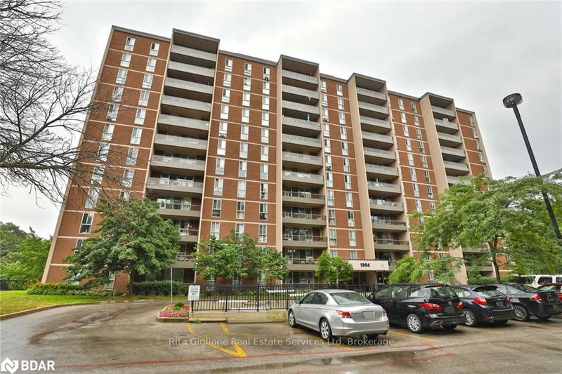 904 - 1964 Main St W, Hamilton, L8S 1J5 | Image 2