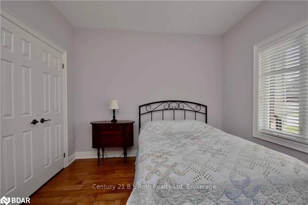 Listing Image 23