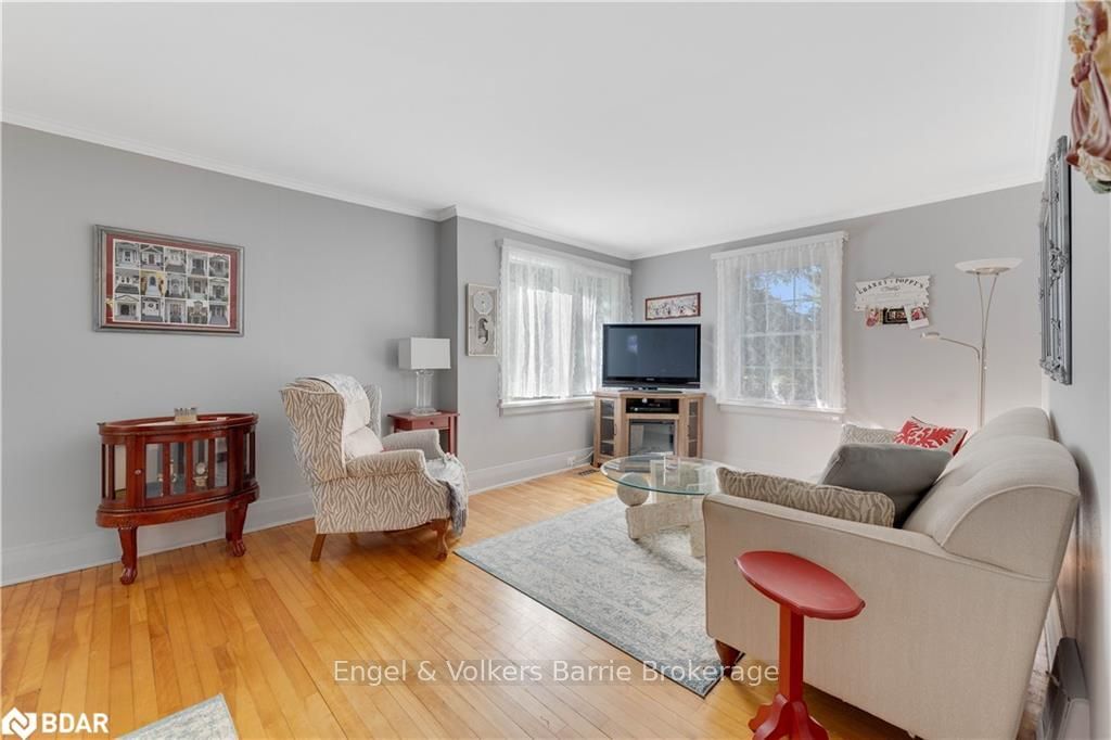 Listing Image 16