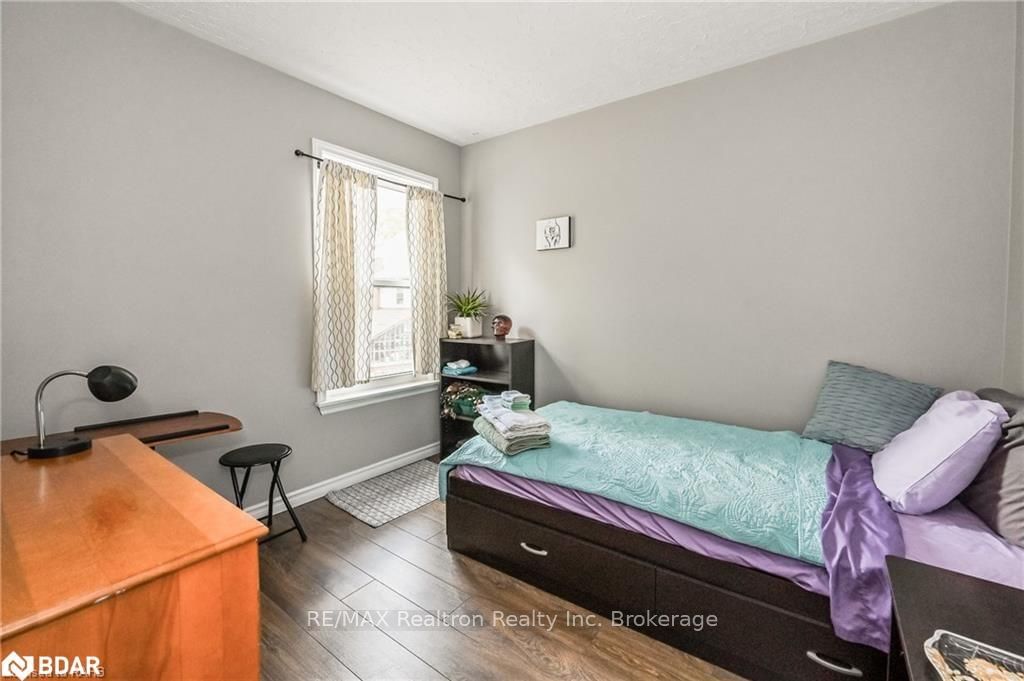Listing Image 22
