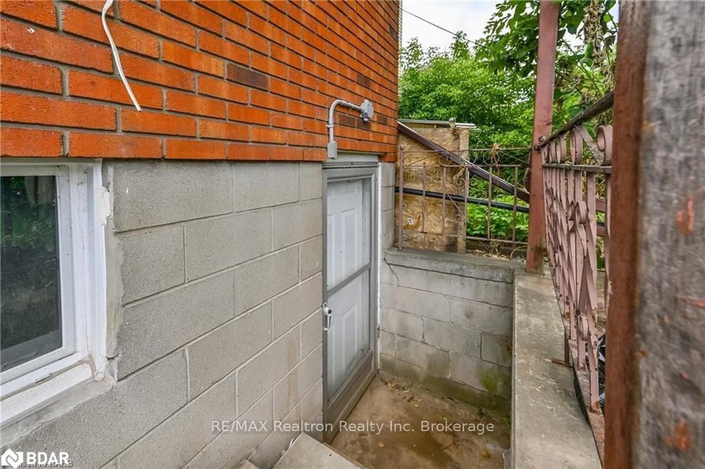 Listing Image 31