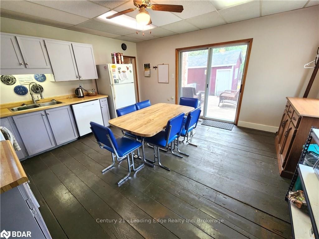 Listing Image 14