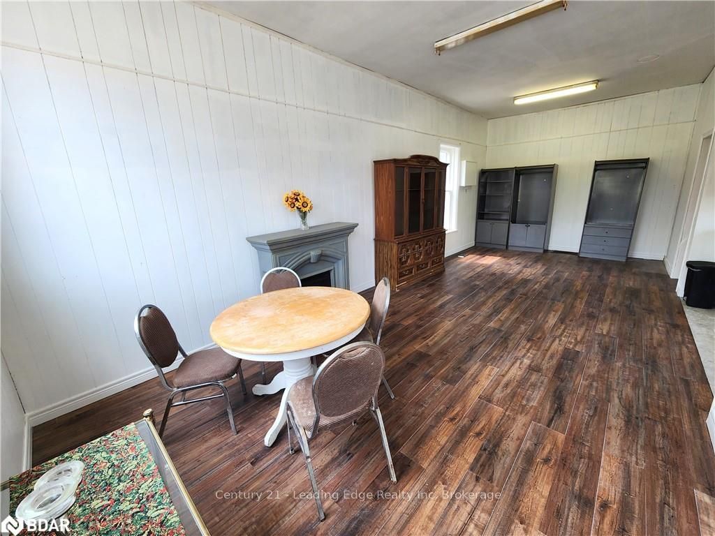 Listing Image 30