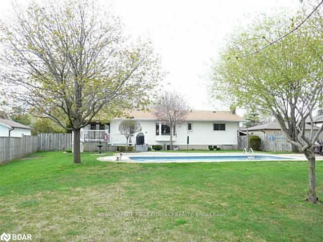 2209 Willard Ave, Innisfil, L9C 2C1 | Image 3