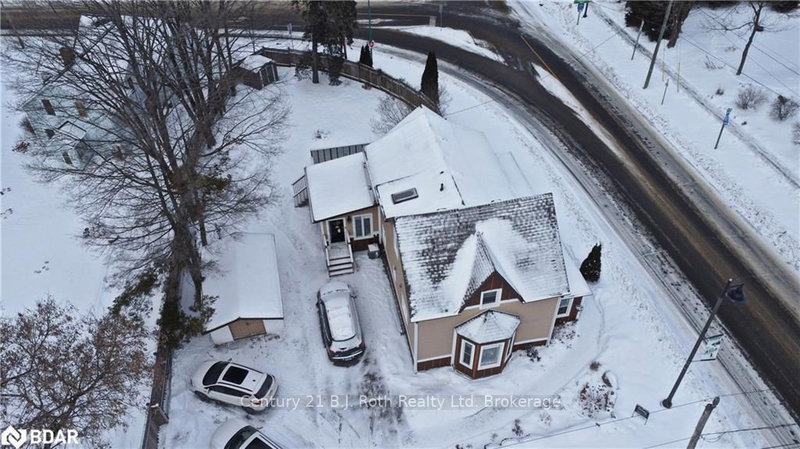 615 Bay St, Gravenhurst, P1P 1G8 | Image 3