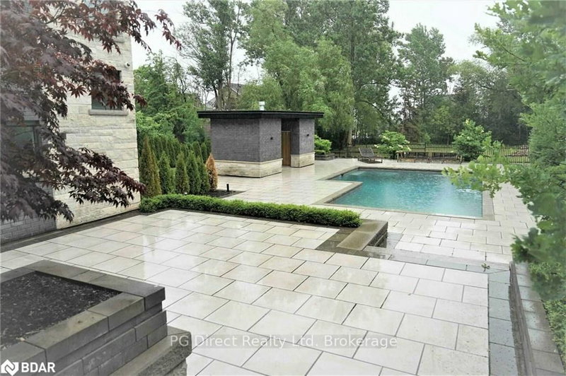 125 Craigmore Cres, Blue Mountains, L9Y 0N6 | Image 3