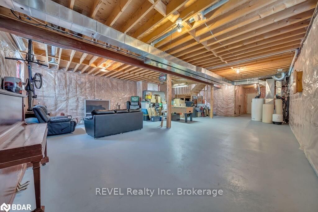 Listing Image 40