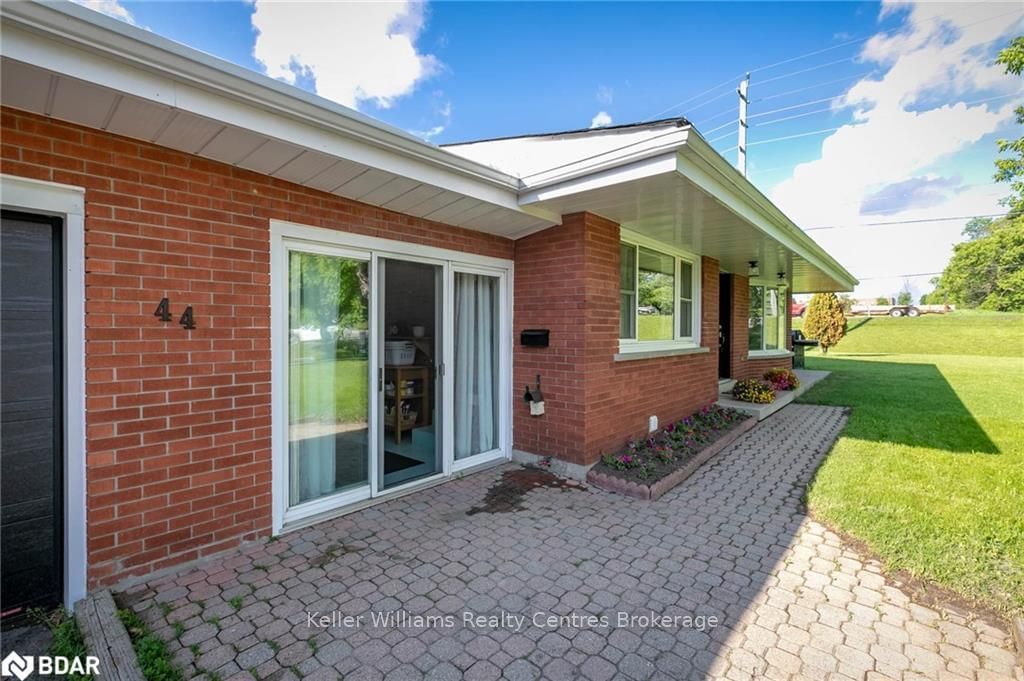 Listing Image 5