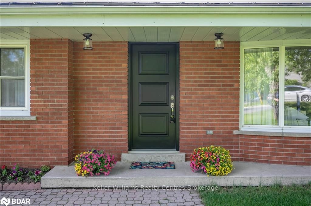 Listing Image 8