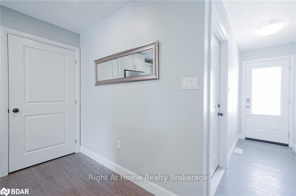 Townhouse sold at 550 Derby Street, Minto, Palmerston, N0G 2P0 - MLS: X6335842
