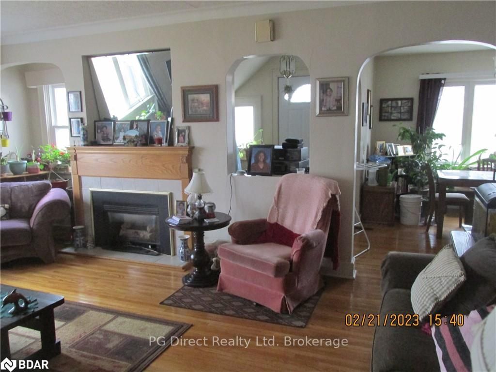 Listing Image 7