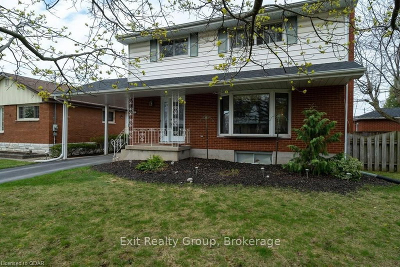 49 Plaza Sq, Belleville, J8N 4J2 | Image 2