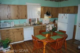 308 Bleecker Ave, Belleville, K8N 3V4 | Image 2