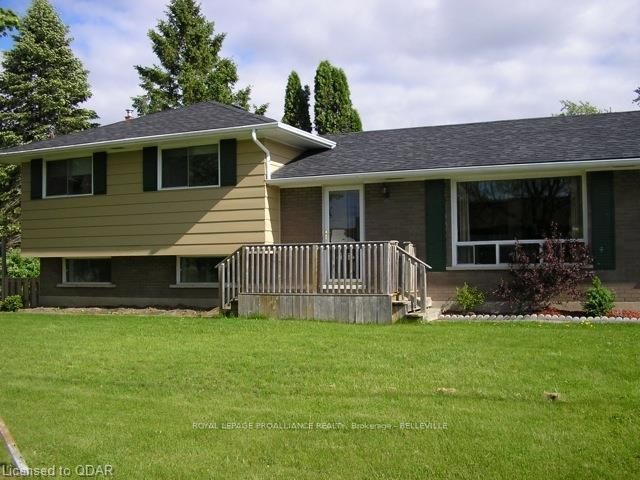 67 Leland Dr, Belleville, K8P 1G4 | Image 2