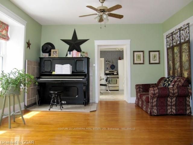 Listing Image 7